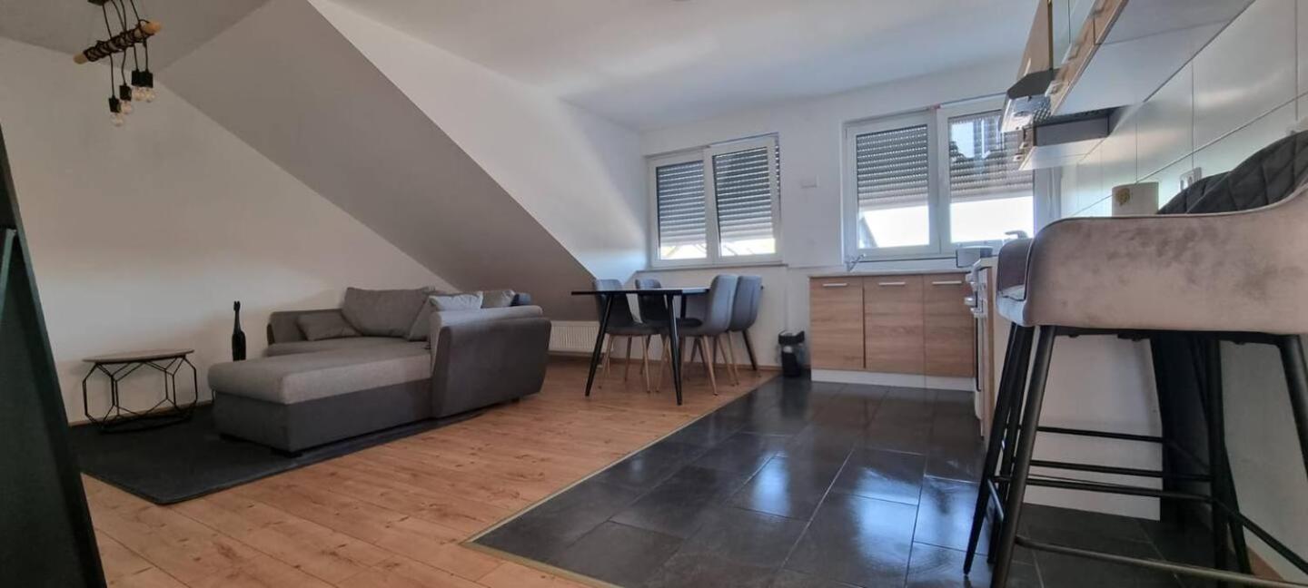 Simplex In Apartment